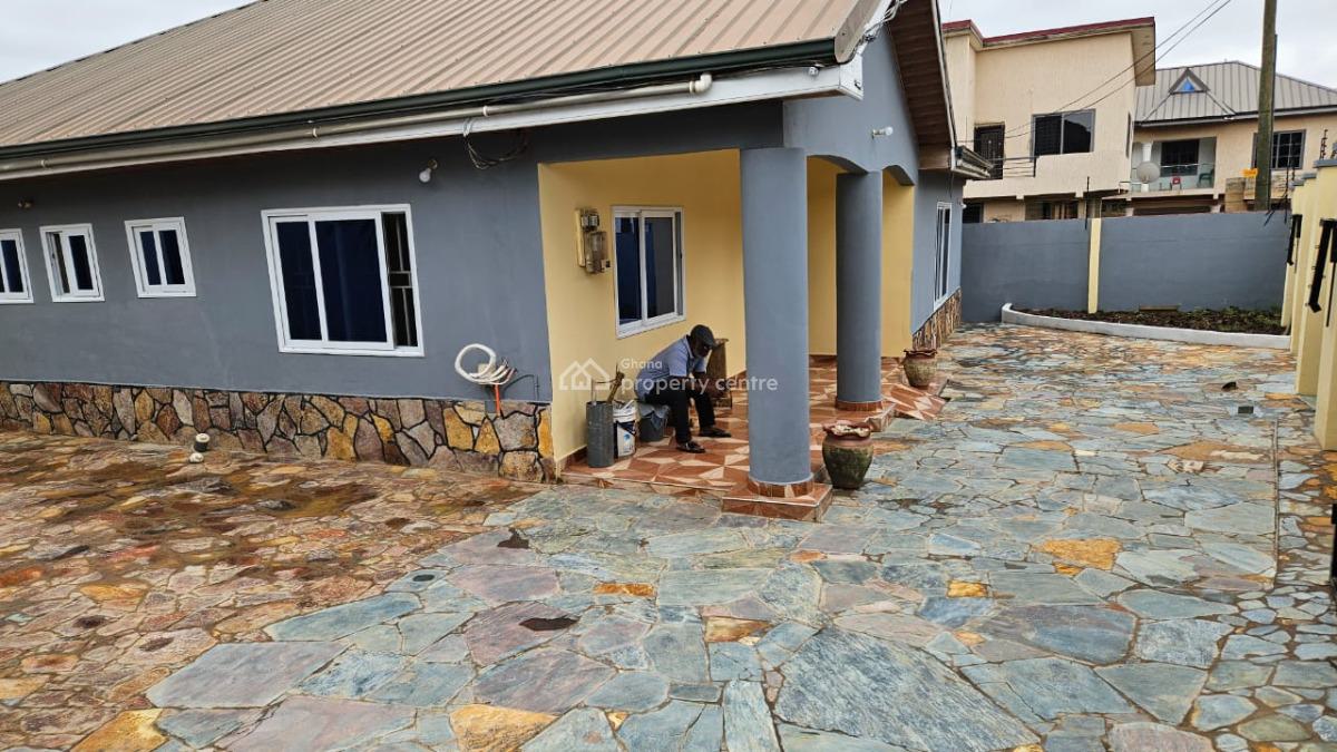 Airconditioned 3 Master Brm House @ North Ofankor, North Ofankor, Franko Estate, Accra Metropolitan, Accra, House for Rent