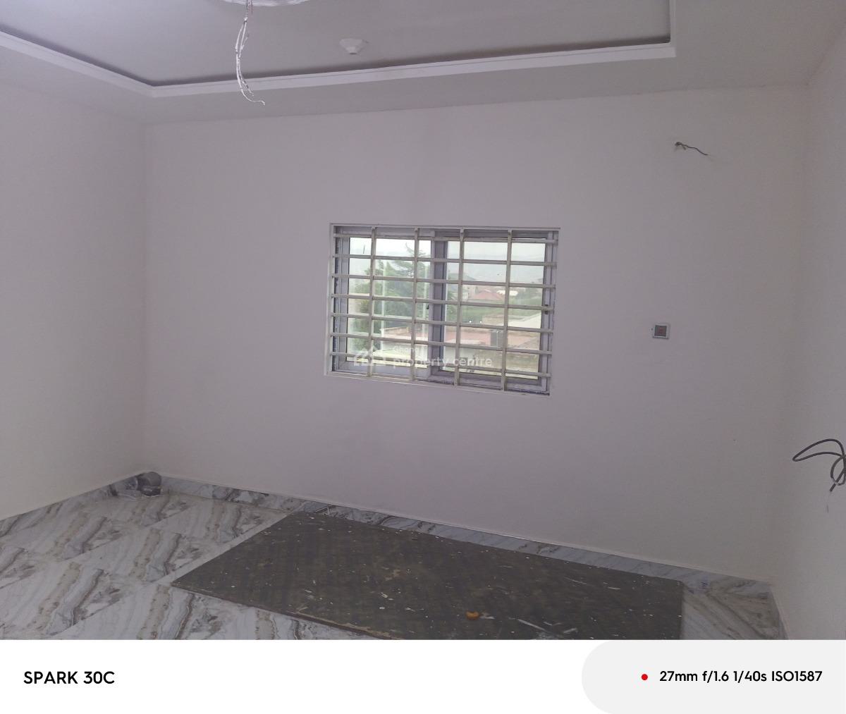 Chamber and Hall S/c Apartment, Bola Junction, La Nkwantanang Madina Municipal, Accra, Apartment for Rent