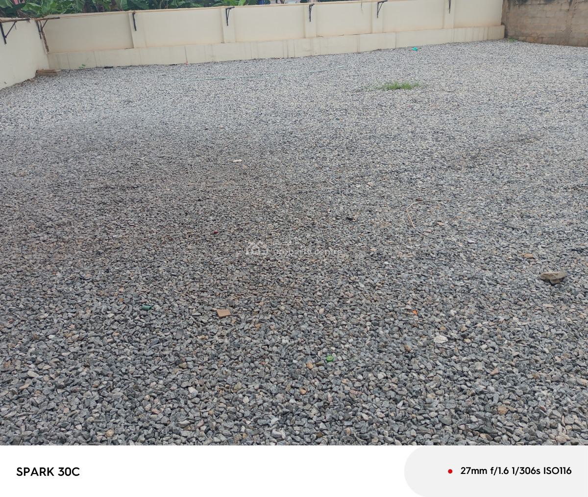 Executive Chamber and Hall S/c Apartment, Apraku, Ga East Municipal, Accra, Apartment for Rent