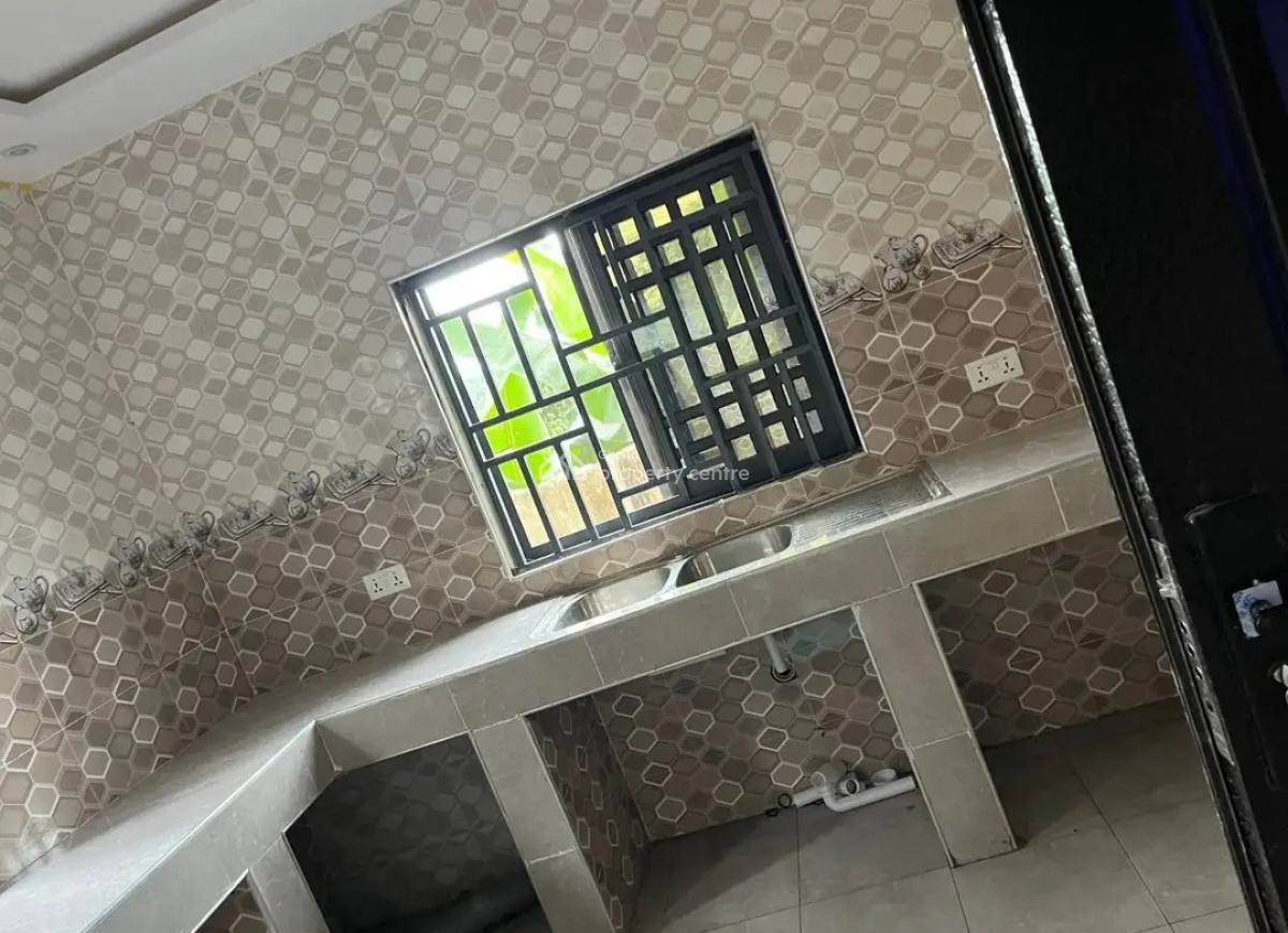 4 Bedrooms, Mampongteng Dumanafo., Kumasi Metropolitan, Ashanti, House for Sale