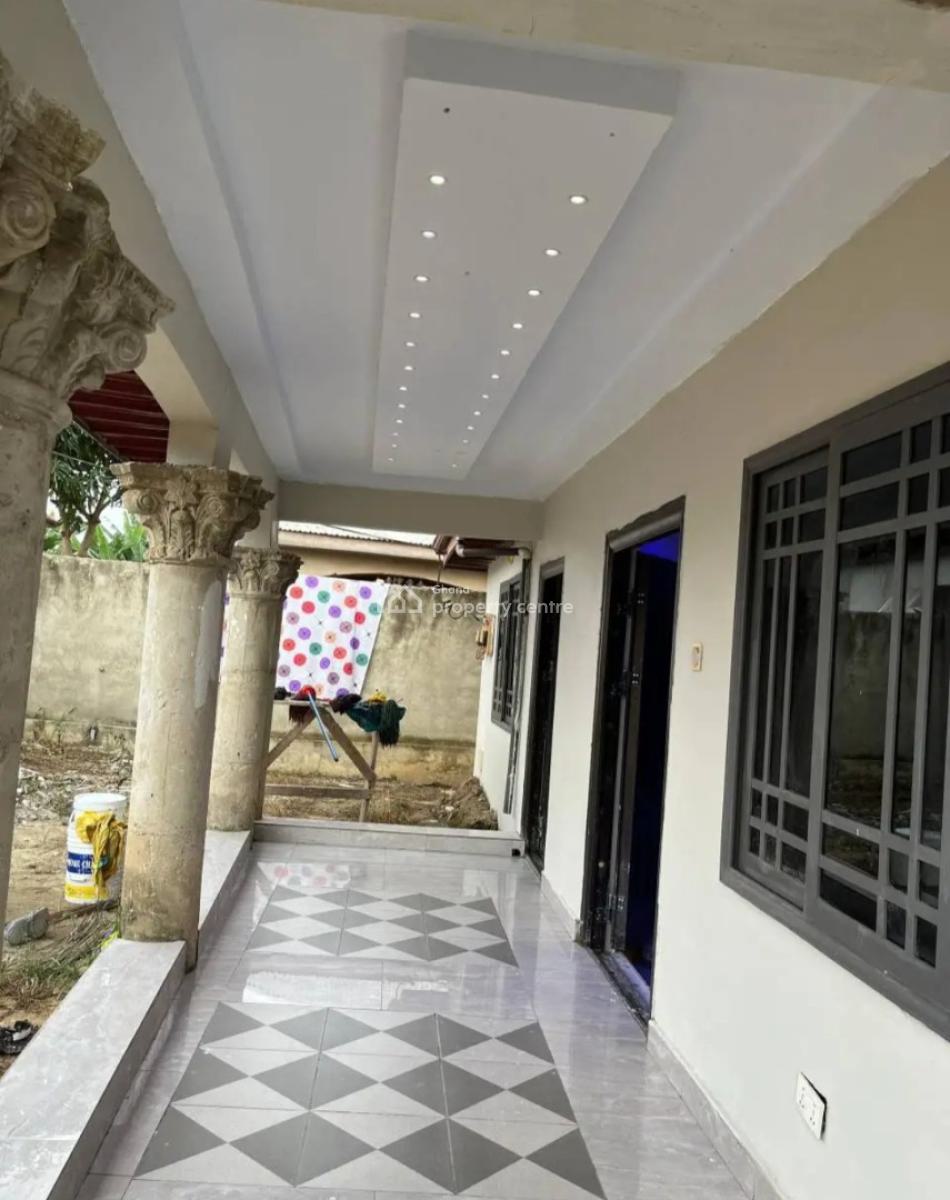 4 Bedrooms, Mampongteng Dumanafo., Kumasi Metropolitan, Ashanti, House for Sale