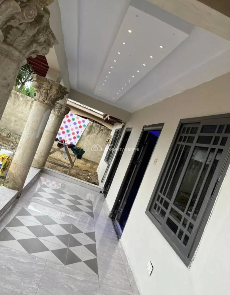 4 Bedrooms, Mampongteng Dumanafo., Kumasi Metropolitan, Ashanti, House for Sale