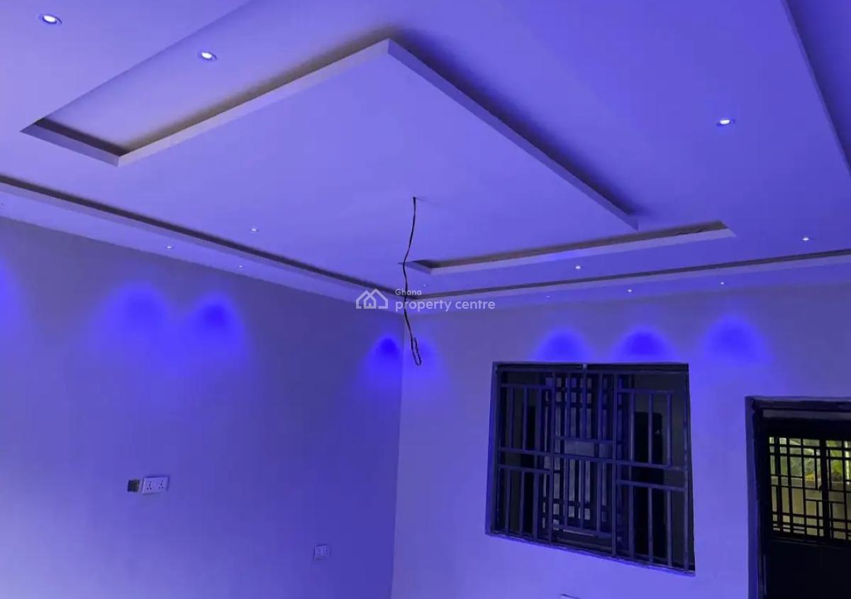 4 Bedrooms, Mampongteng Dumanafo., Kumasi Metropolitan, Ashanti, House for Sale