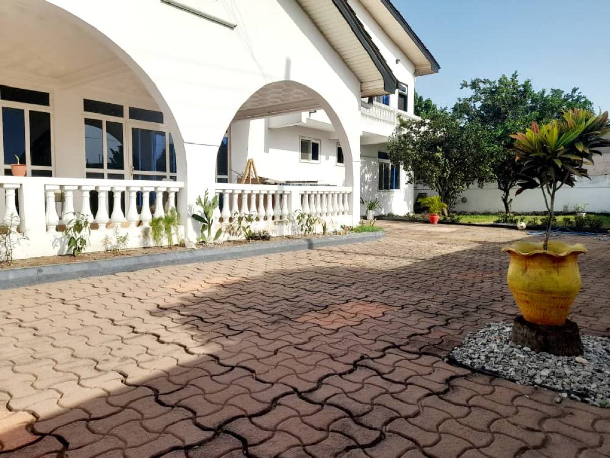 5 Bedrooms at Achimota, Petroleum Estate, Achimota, Accra, Apartment for Rent