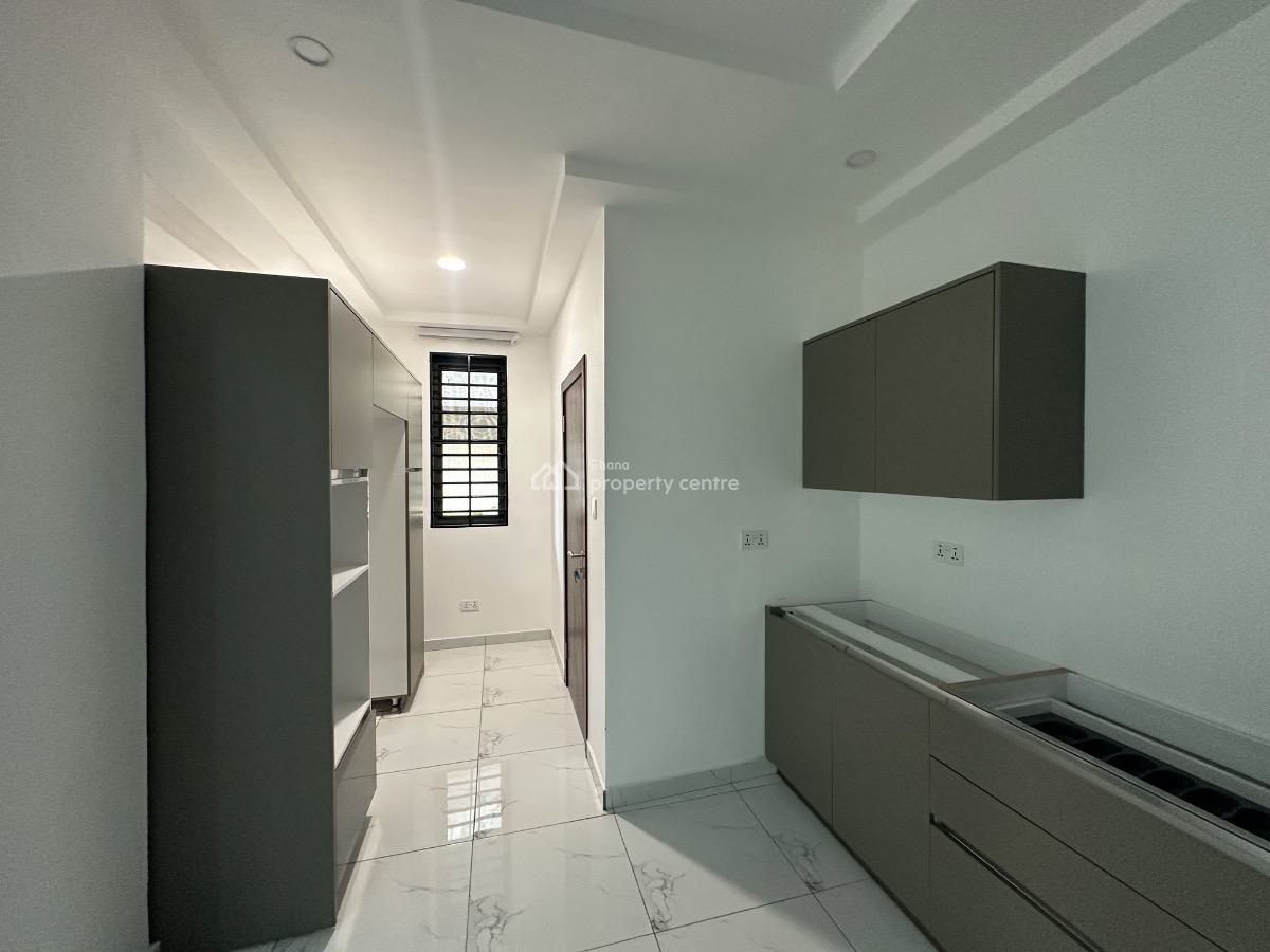 Nice 4 Bedroom, a&c Mall, East Legon, Accra, Townhouse for Rent
