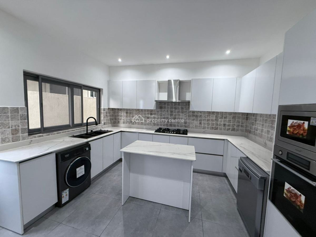 Executive Newly Built 4 Bedroom, Cantonments, Accra, Townhouse for Rent