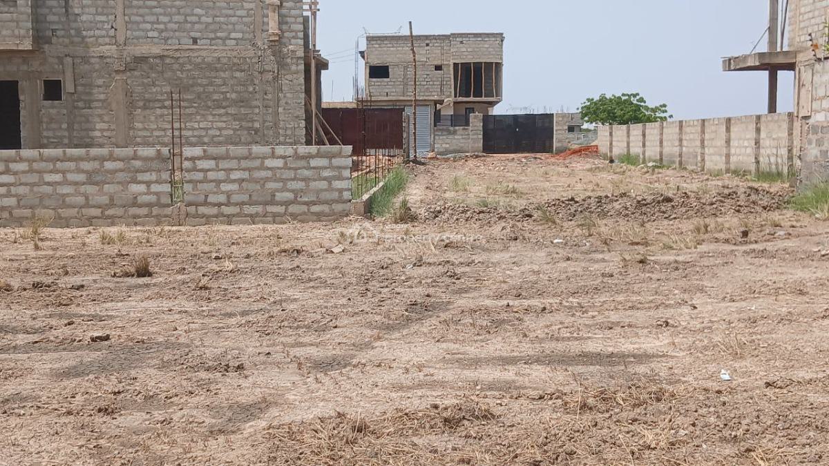 Mind Blowing Incentives on Half Plots - Tema Community 25, Adom Estate Road, Community 25, Tema, Accra, Mixed-use Land for Sale