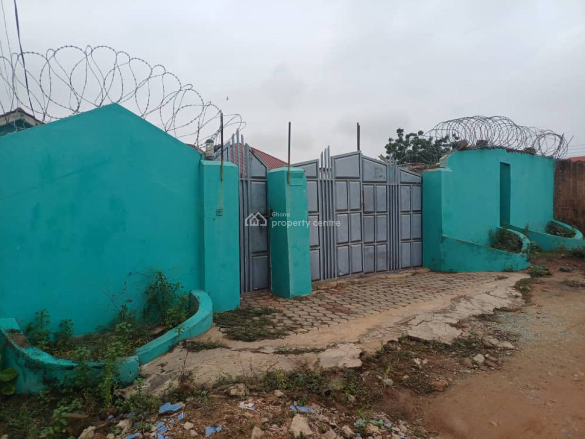 Executive 4 Bedrooms, Dome, Ga East Municipal, Accra, House for Sale