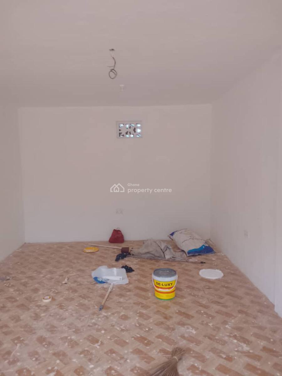 Commercia Property, Rasta Bushroad Police Statoin, Teshie-nungua Estates, Accra, Office Space for Rent