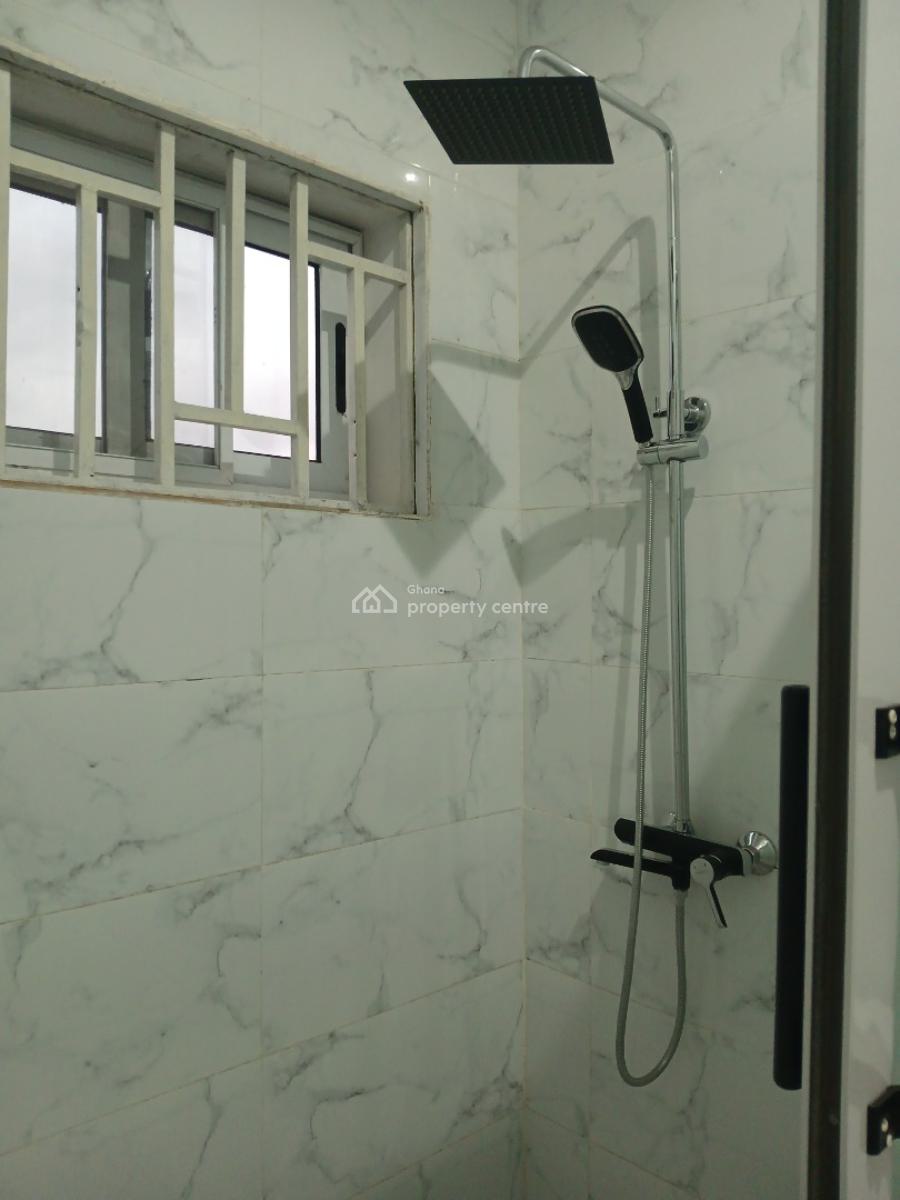 New Luxury 2 Bedrooms Apartment with Morden  Features, Golf City, Tema West Municipal District, Accra, Apartment for Rent
