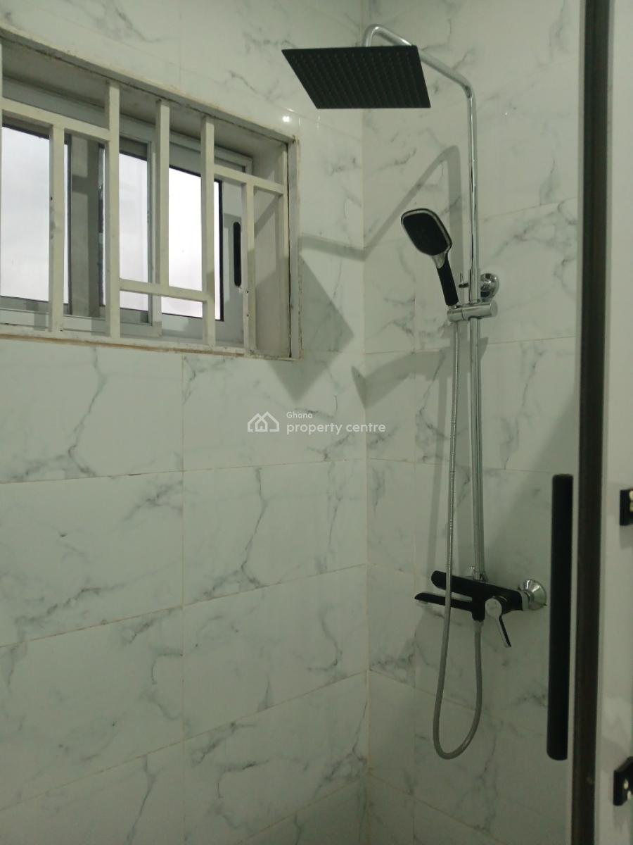 New Luxury 2 Bedrooms Apartment with Morden  Features, Golf City, Tema West Municipal District, Accra, Apartment for Rent