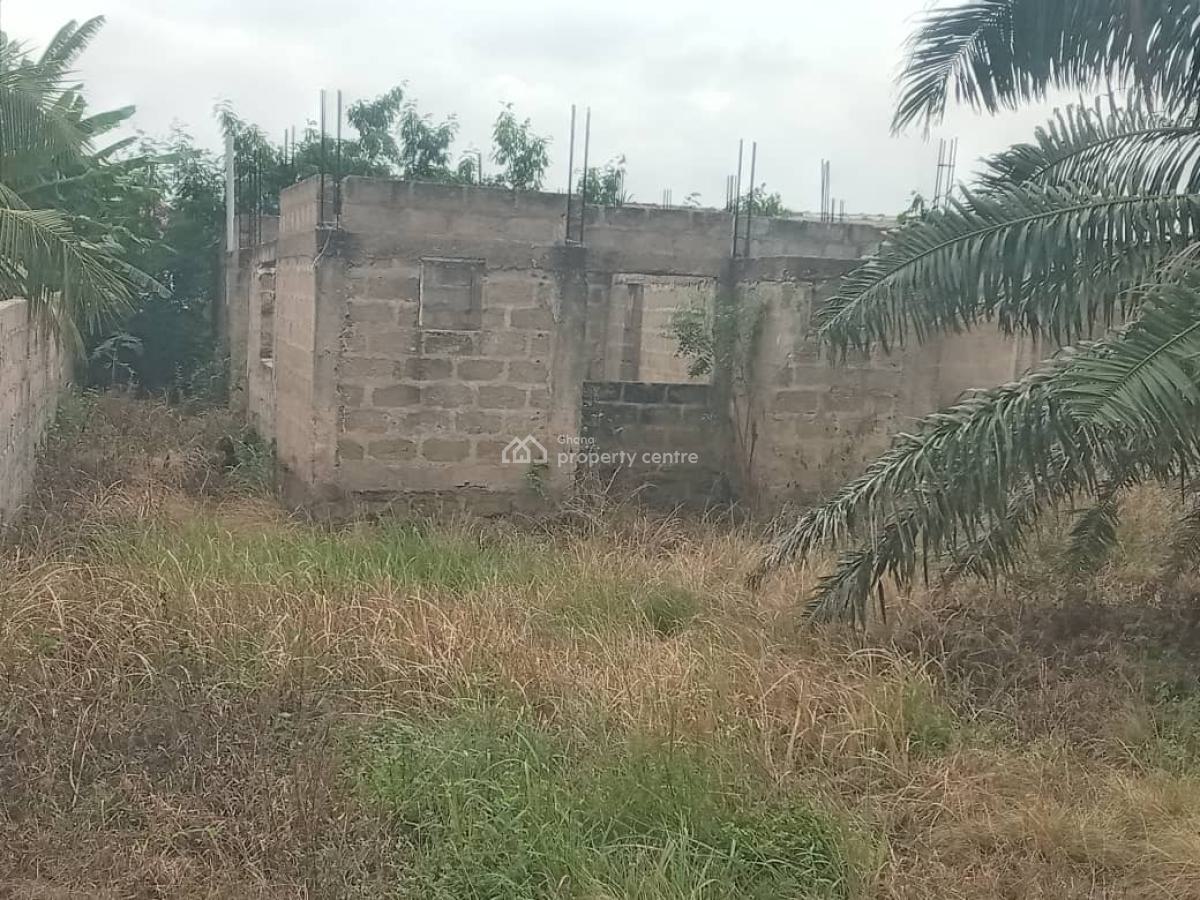 Unroofed 5 Master Brm House @ Tuba, Accra, Tuba School Junction, Accra Metropolitan, Accra, House for Sale