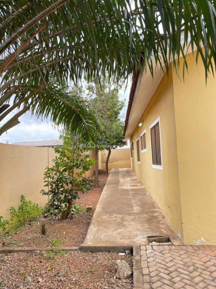 3brm House @ Adenta Accra, Foster Home Area, Adenta Municipal, Accra, House for Sale