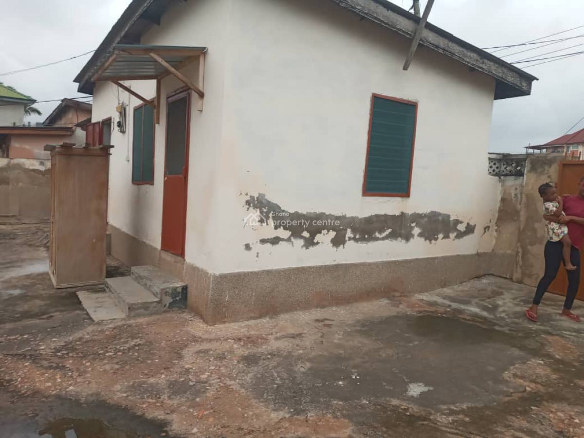 Registered 3brm House @ Darkuman Accra, Cycle Station, Darkuman, Accra, House for Sale