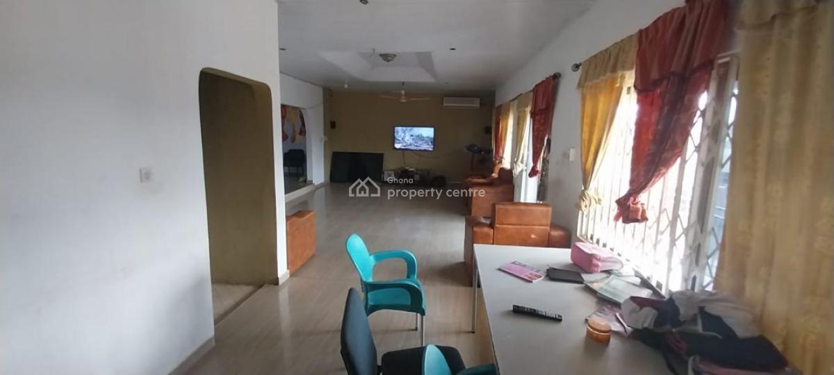 Titled 4brm House @ Taifa, Taifa Town Hostel, Accra Metropolitan, Accra, House for Sale