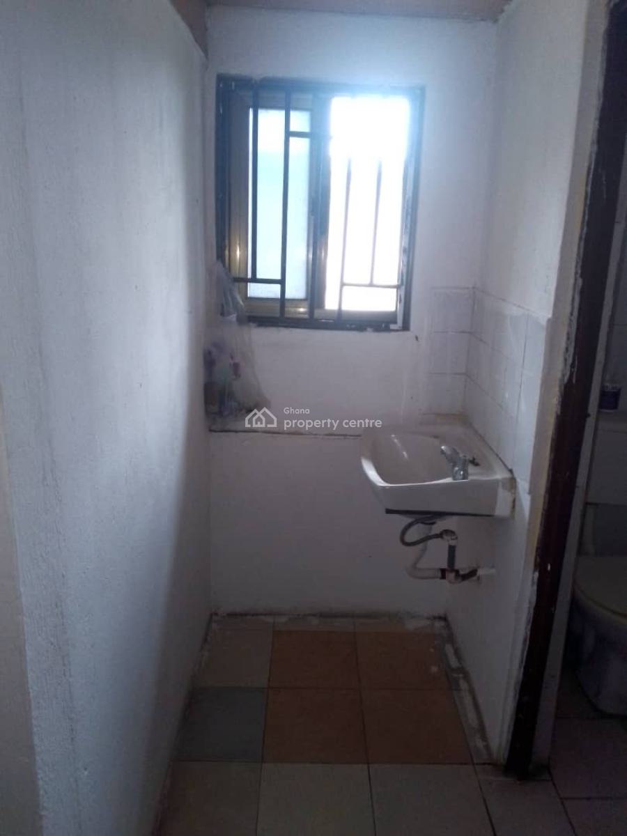 Chamber & Hall Self Contain @ North Kaneshie, North Kaneshie, North Kaneshie, Accra, House for Rent