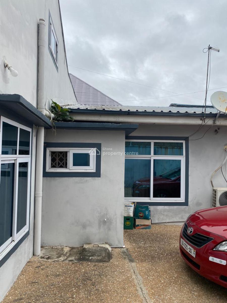 Executive 10 Bedroom, Dansoman, Accra, House for Sale