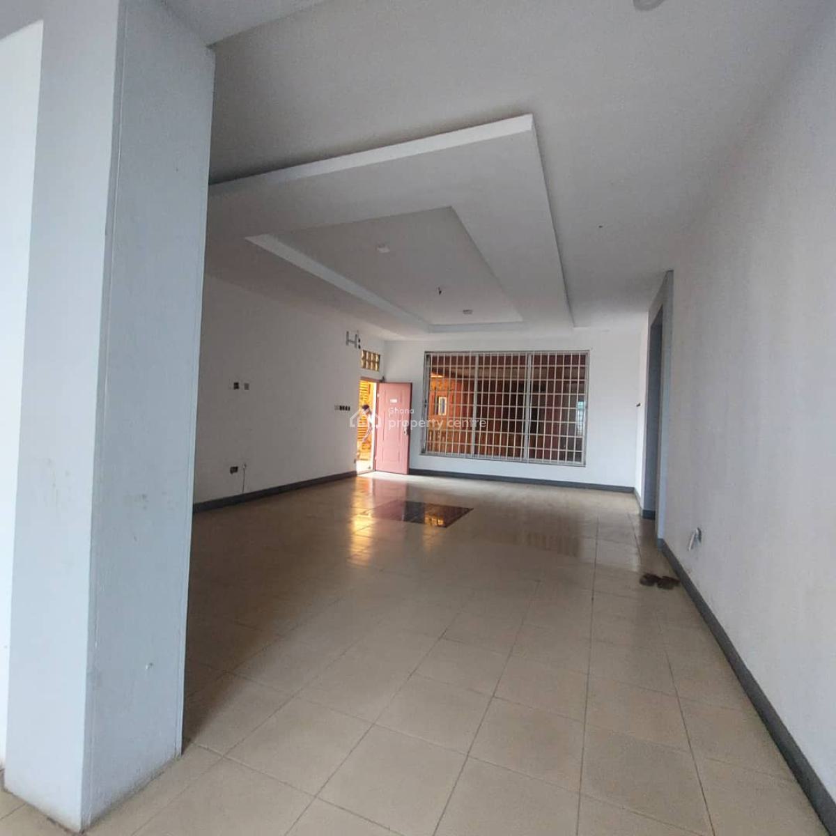 *7brm Storey with Guest Room & Staff Quarters & Swimming Pool @ Tema, Community 25, Tema, Accra, House for Sale