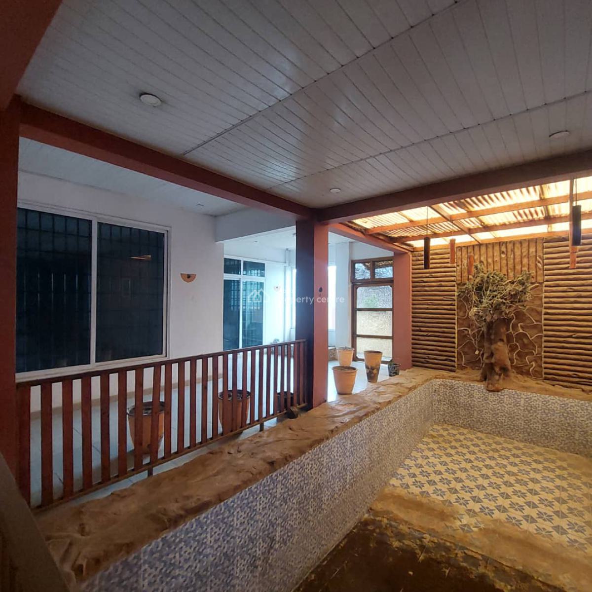 *7brm Storey with Guest Room & Staff Quarters & Swimming Pool @ Tema, Community 25, Tema, Accra, House for Sale