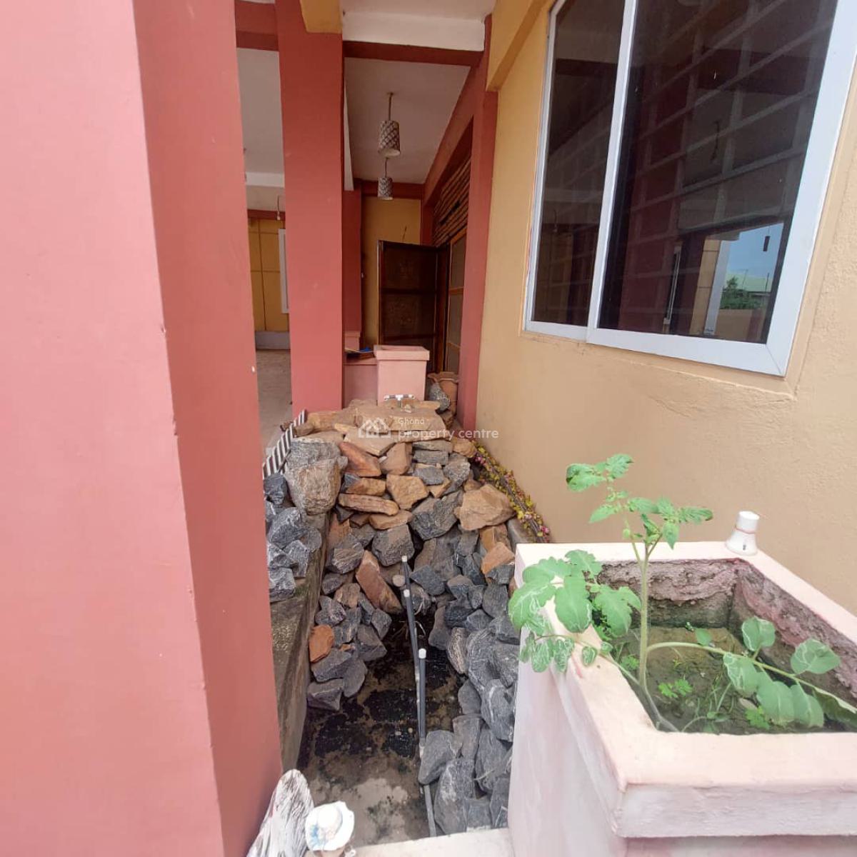 *7brm Storey with Guest Room & Staff Quarters & Swimming Pool @ Tema, Community 25, Tema, Accra, House for Sale
