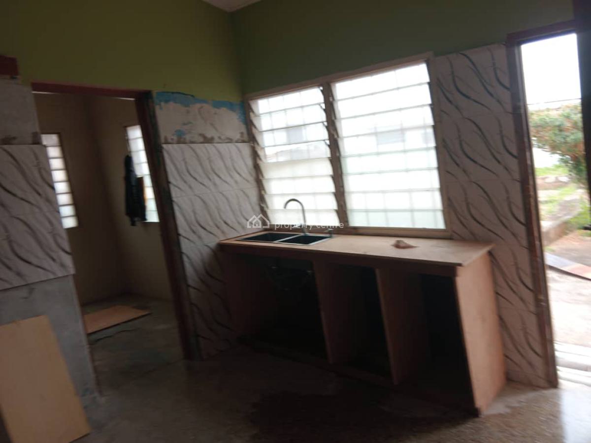 * 3brm House  @ Dansoman, Accra.*, Enso Nyame Ye, Dansoman, Accra, House for Rent