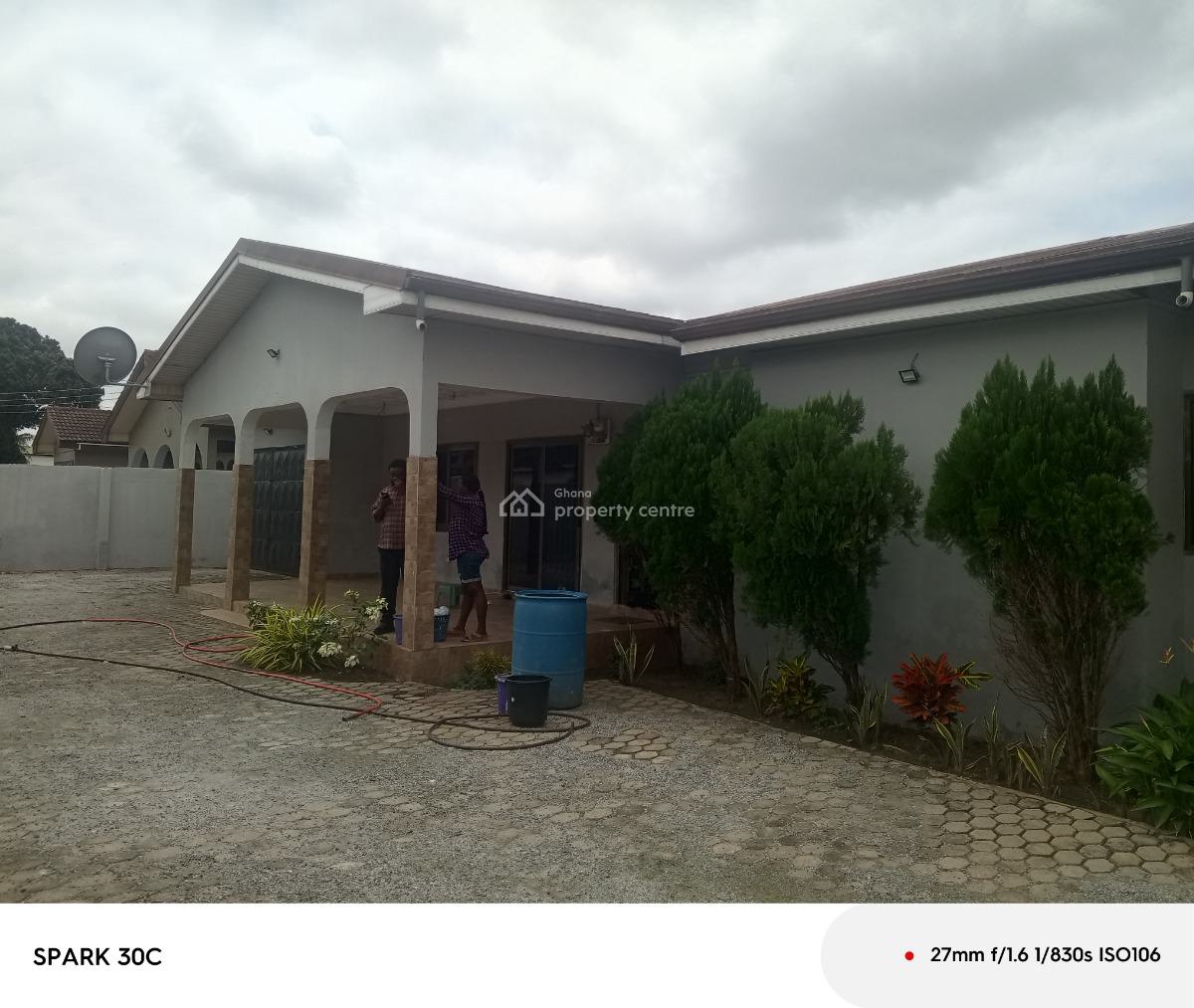 *registered 4brm on 2 & Half Plots @ North Legon, Haatso*, North Legon, Haatso, Ga East Municipal, Accra, Semi-detached Bungalow for Sale