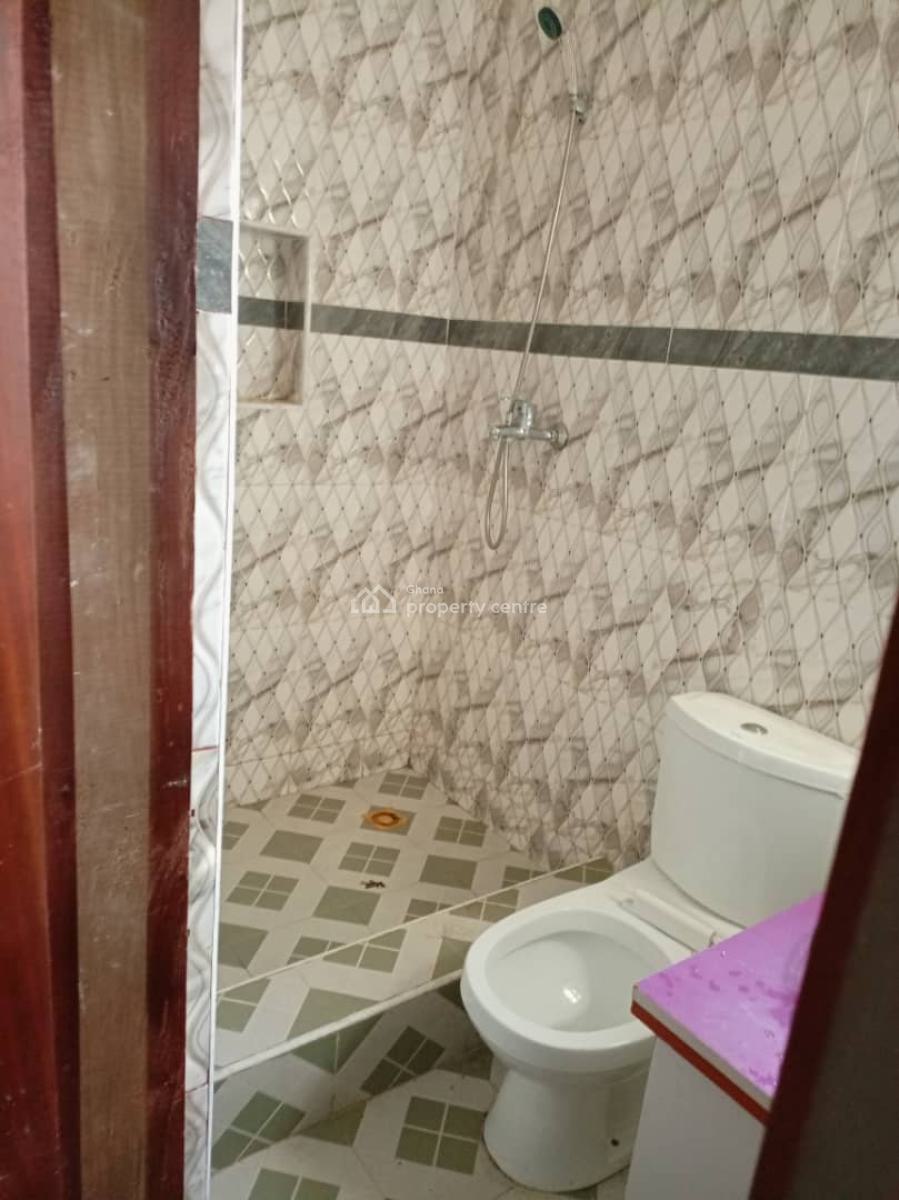 *2master Brm House on One & Half Plots  @ Kasoa.*, Nurses Quarter, Awutu-senya East, Central Region, House for Sale