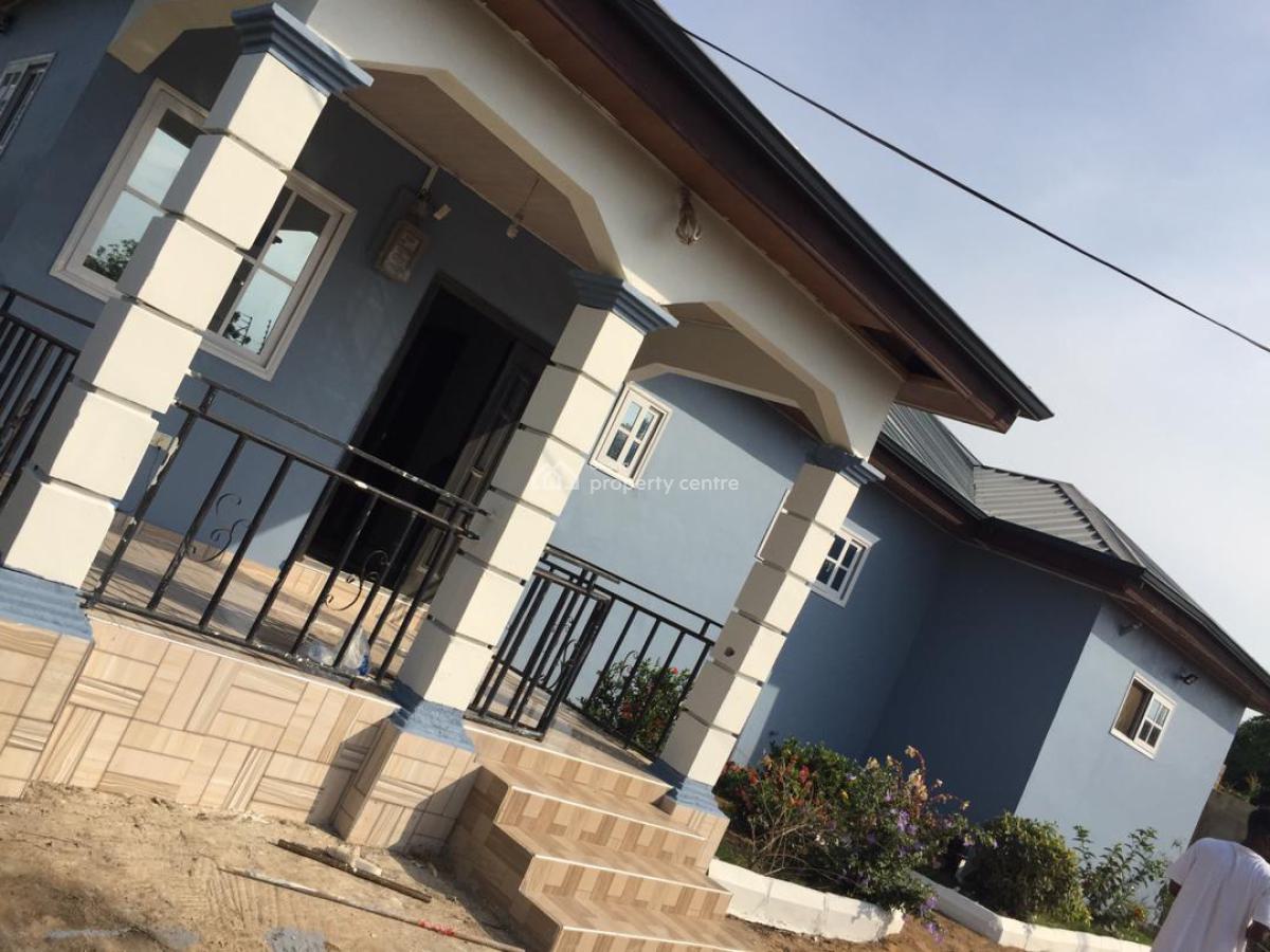 2 Master Bedrooms House on One & Half Plots, Nurses Quarter, Awutu-senya East, Central Region, House for Sale