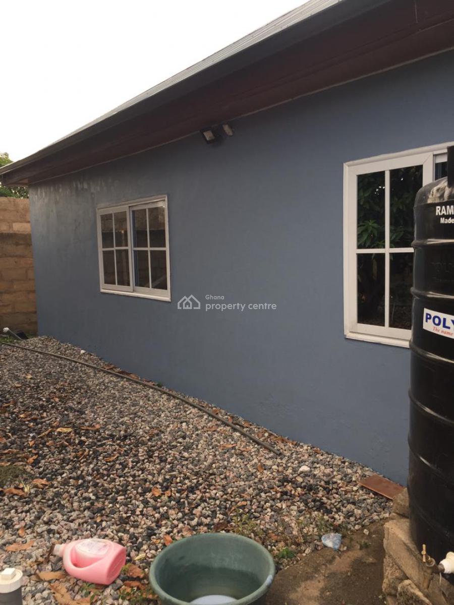 2 Master Bedrooms House on One & Half Plots, Nurses Quarter, Awutu-senya East, Central Region, House for Sale