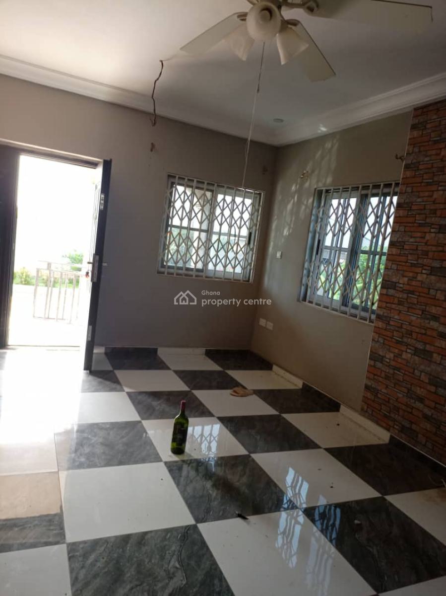 2 Master Bedrooms House on One & Half Plots, Nurses Quarter, Awutu-senya East, Central Region, House for Sale
