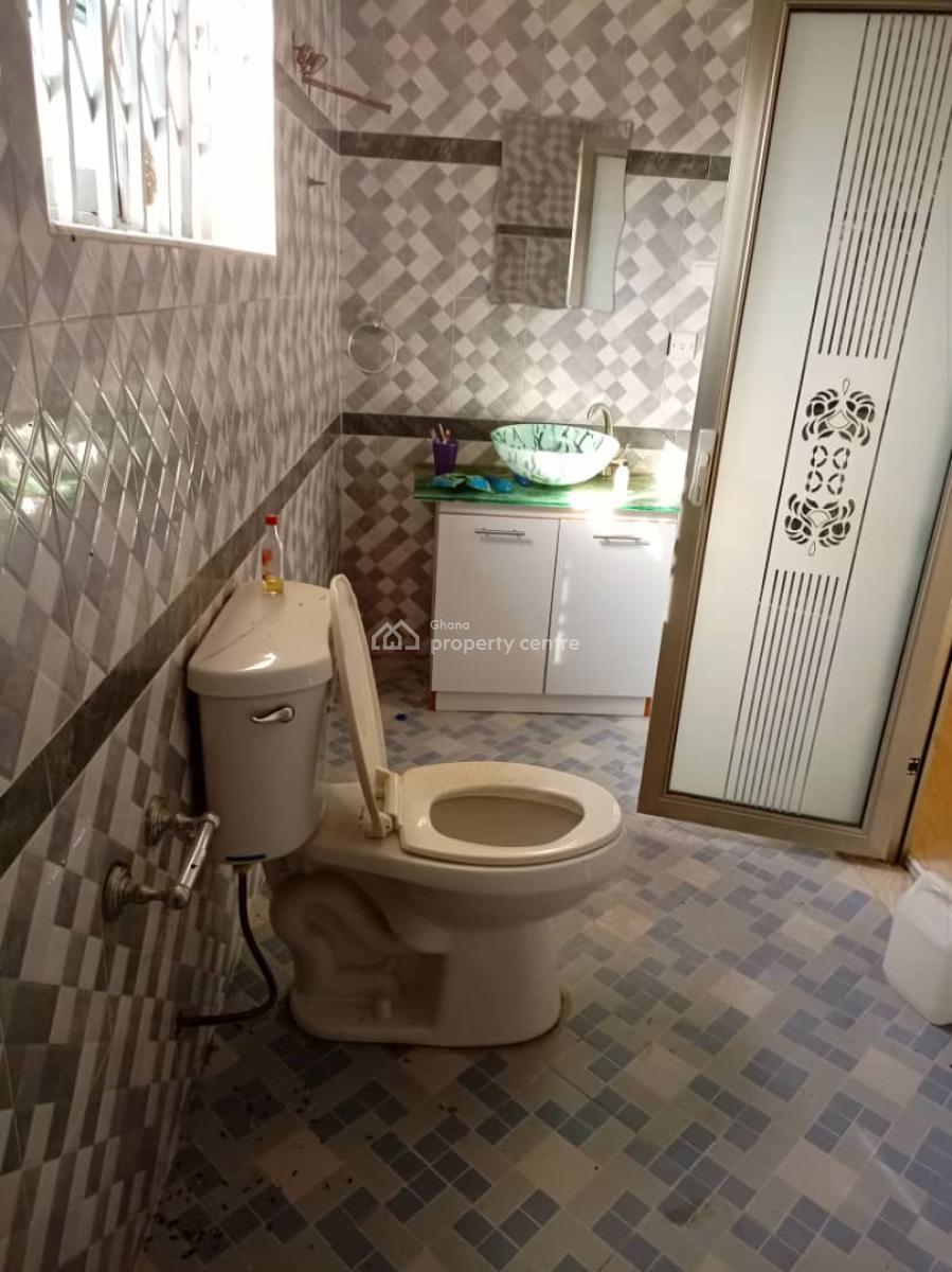 2 Master Bedrooms House on One & Half Plots, Nurses Quarter, Awutu-senya East, Central Region, House for Sale