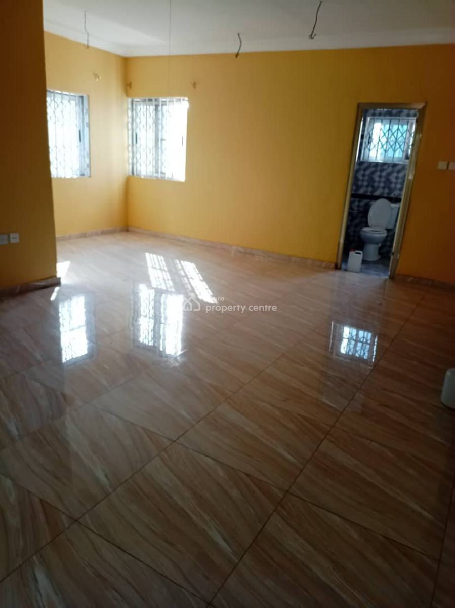 2 Master Bedrooms House on One & Half Plots, Nurses Quarter, Awutu-senya East, Central Region, House for Sale