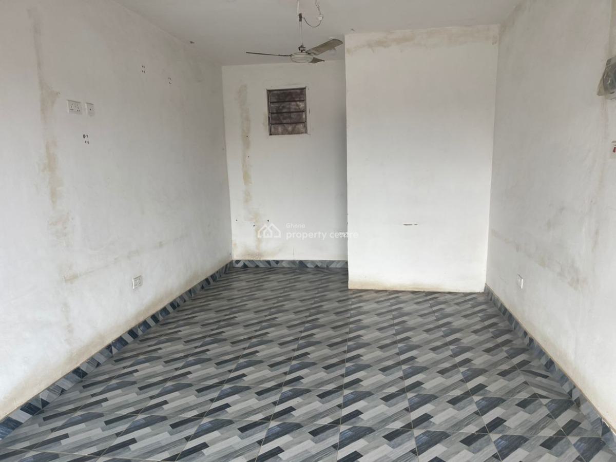 New 3brm Self Compound/house @ Pokuase Accra., Amanfrom, Pokuase (pokoasi), Ga West Municipal, Accra, House for Rent