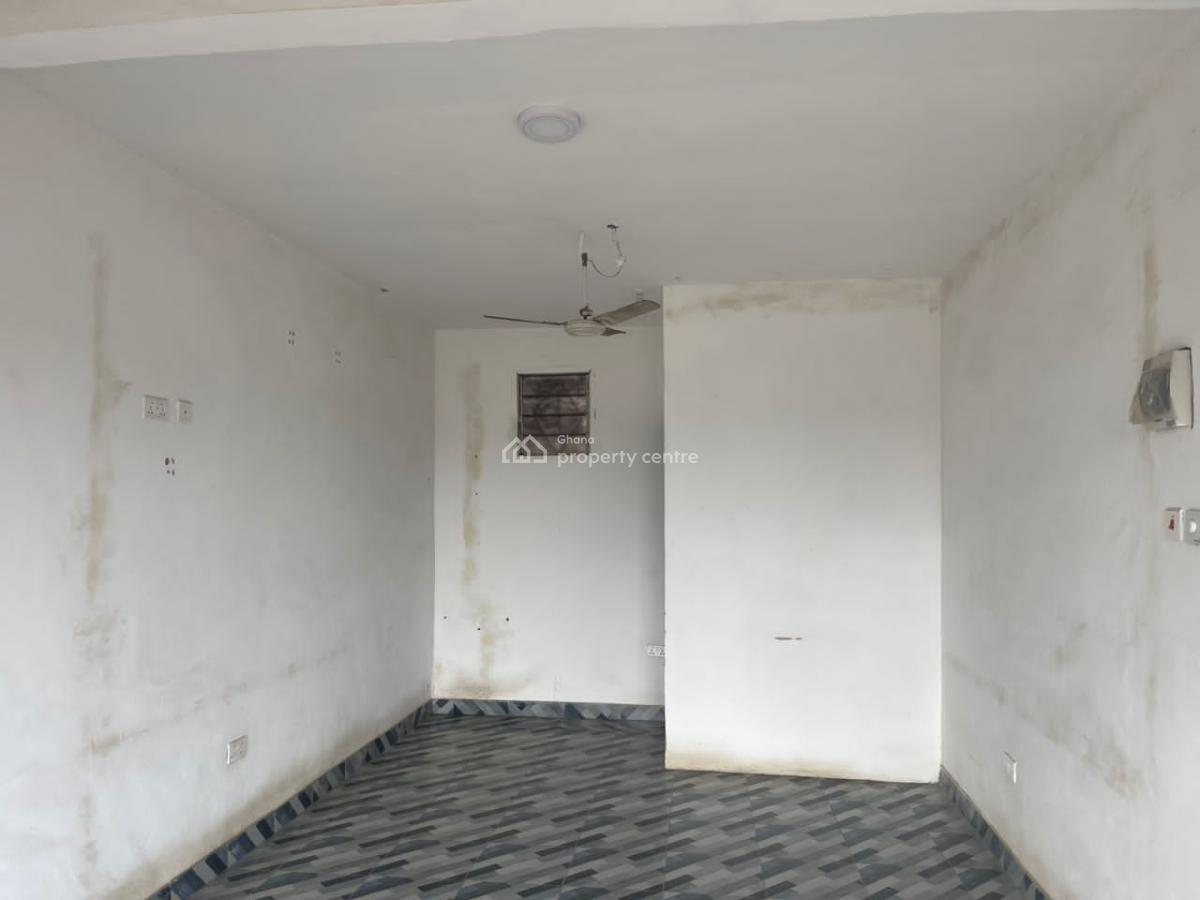 New 3brm Self Compound/house @ Pokuase Accra., Amanfrom, Pokuase (pokoasi), Ga West Municipal, Accra, House for Rent