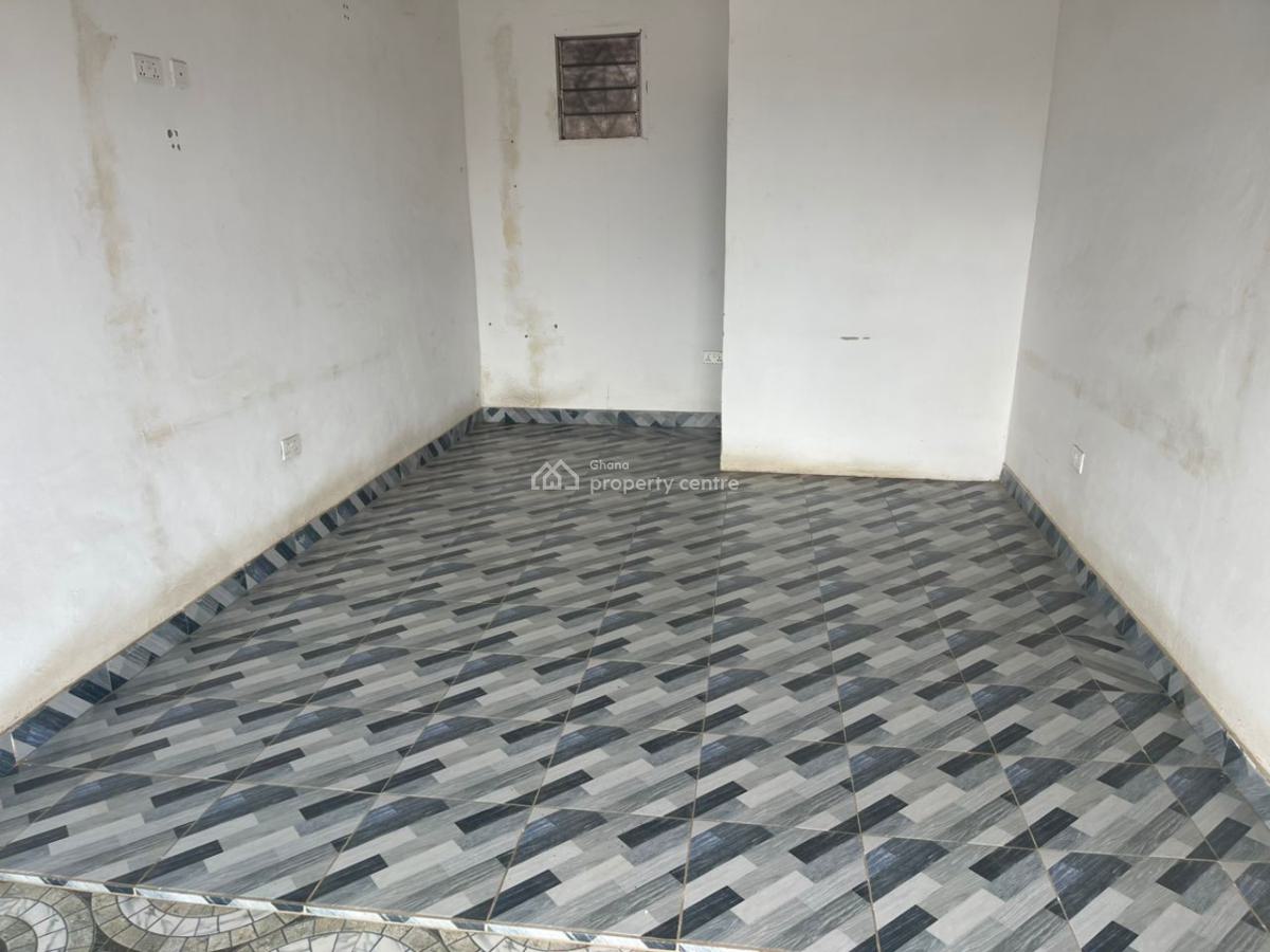 New 3brm Self Compound/house @ Pokuase Accra., Amanfrom, Pokuase (pokoasi), Ga West Municipal, Accra, House for Rent