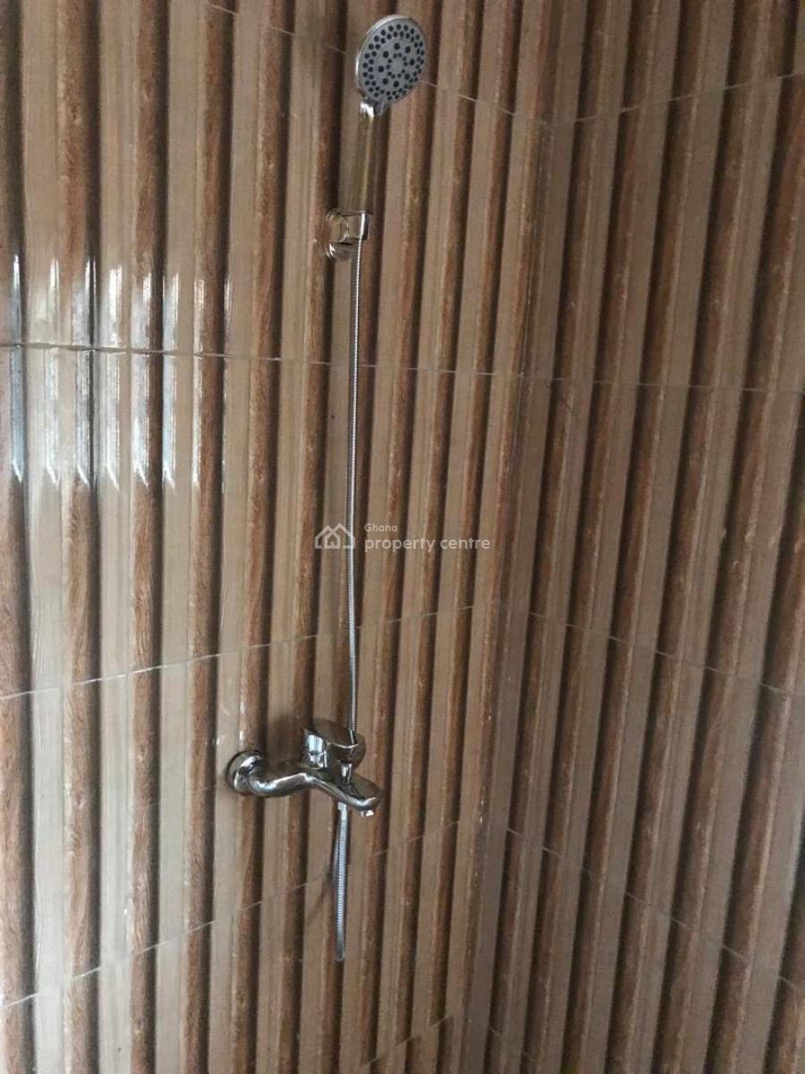 New 3brm Self Compound/house @ Pokuase Accra., Amanfrom, Pokuase (pokoasi), Ga West Municipal, Accra, House for Rent