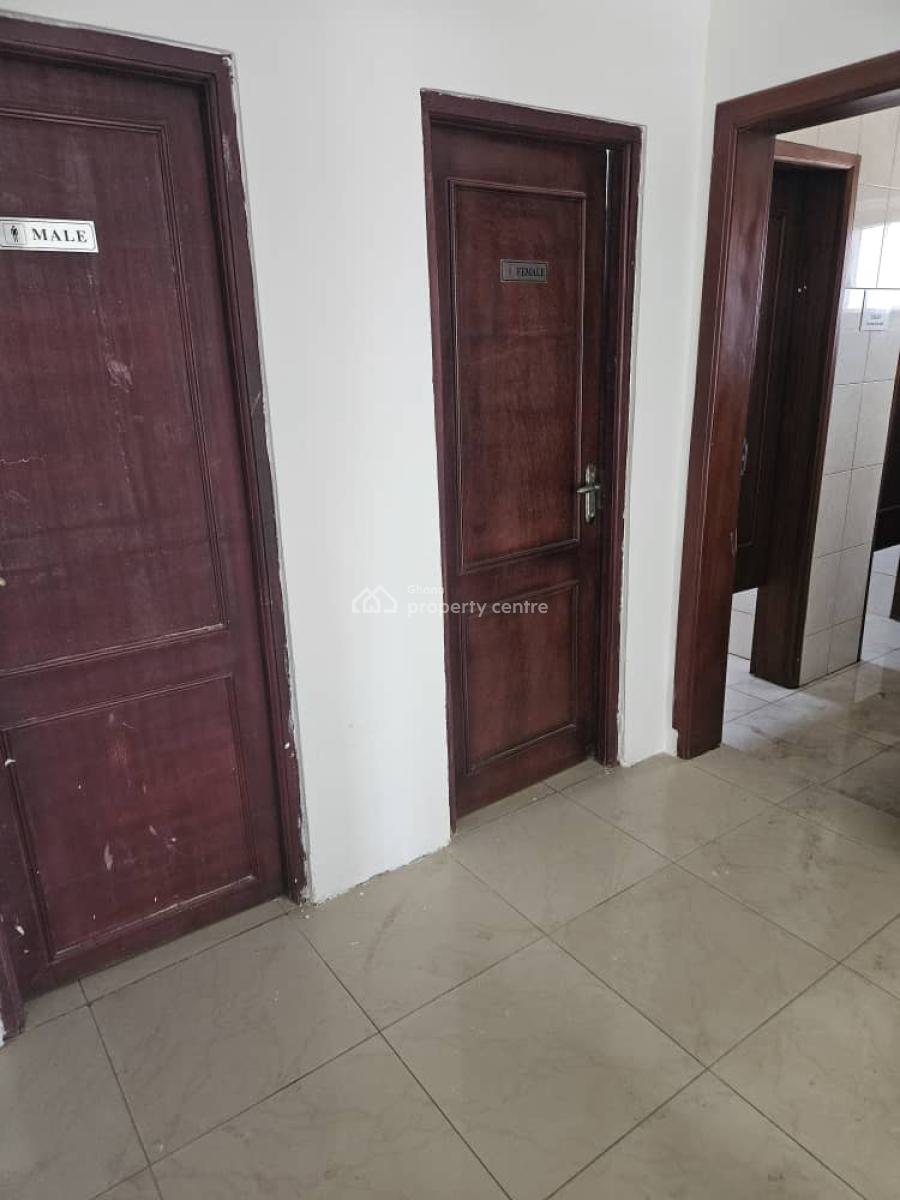 200sqm Office Space (1st Floor) Roadside, Abelemkpe, Accra, Office Space for Rent