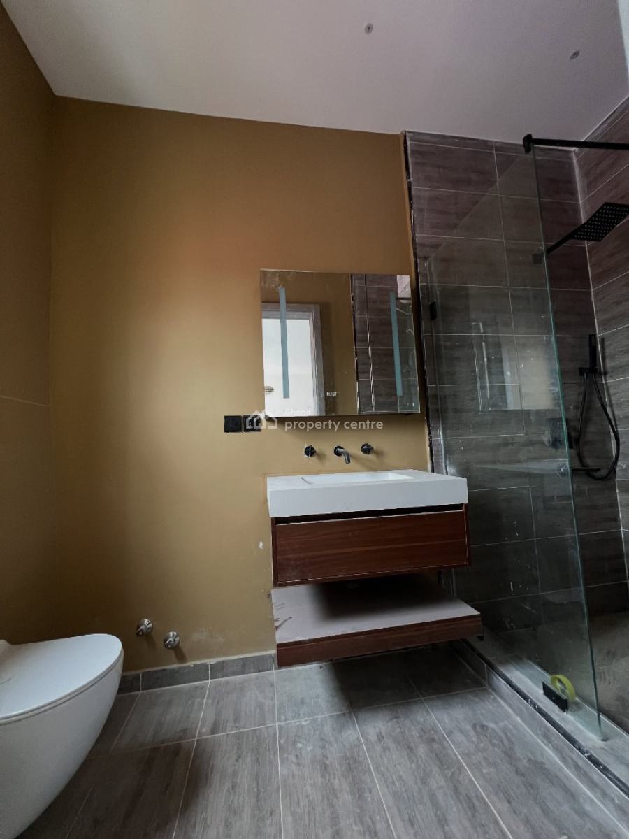 Executive 4.5 Bedroom, Adenta, Adenta Municipal, Accra, House for Sale