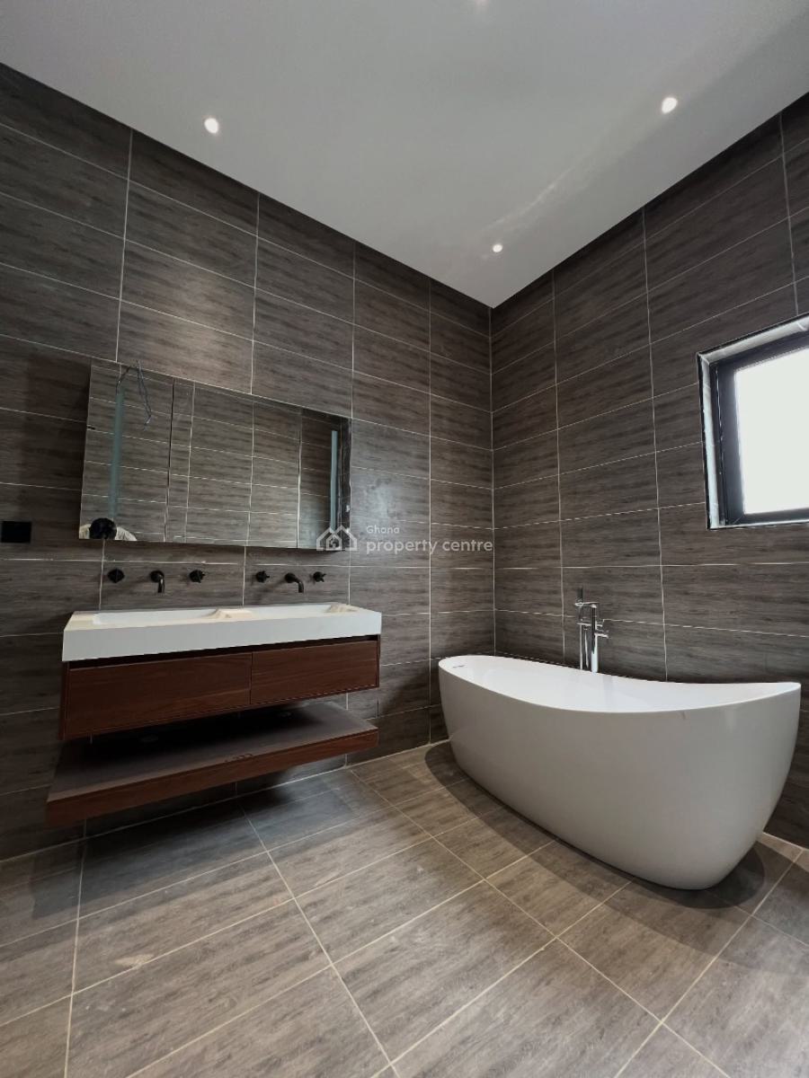 Executive 4.5 Bedroom, Adenta, Adenta Municipal, Accra, House for Sale