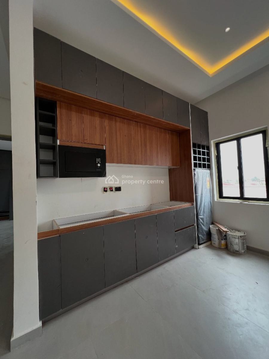 Executive 4.5 Bedroom, Adenta, Adenta Municipal, Accra, House for Sale