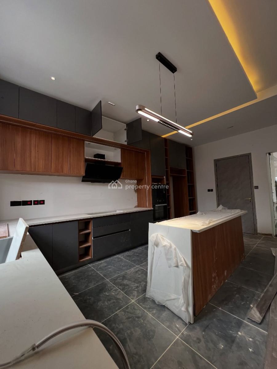 Executive 4.5 Bedroom, Adenta, Adenta Municipal, Accra, House for Sale