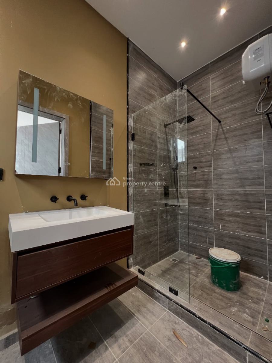 Executive 4.5 Bedroom, Adenta, Adenta Municipal, Accra, House for Sale