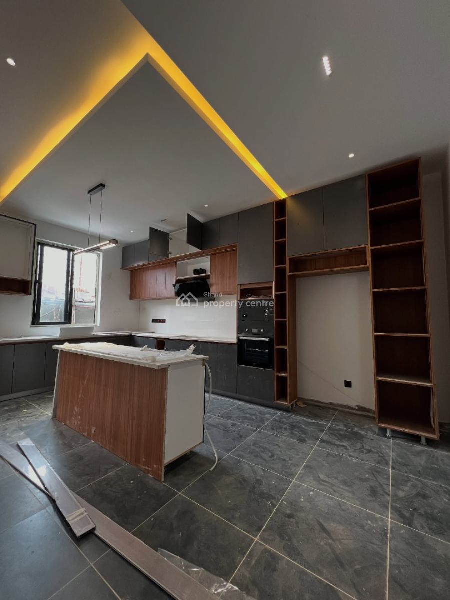 Executive 4.5 Bedroom, Adenta, Adenta Municipal, Accra, House for Sale