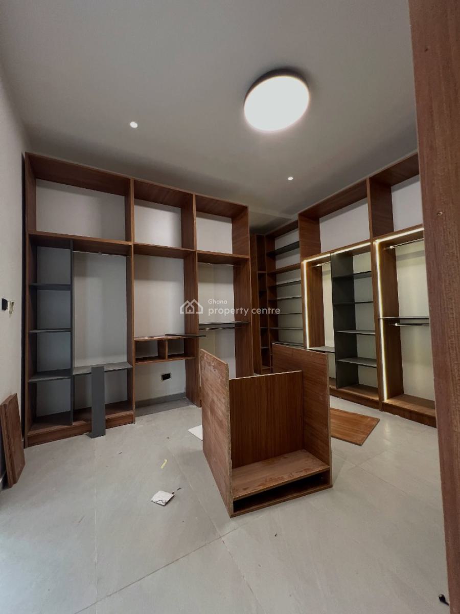 Executive 4.5 Bedroom, Adenta, Adenta Municipal, Accra, House for Sale