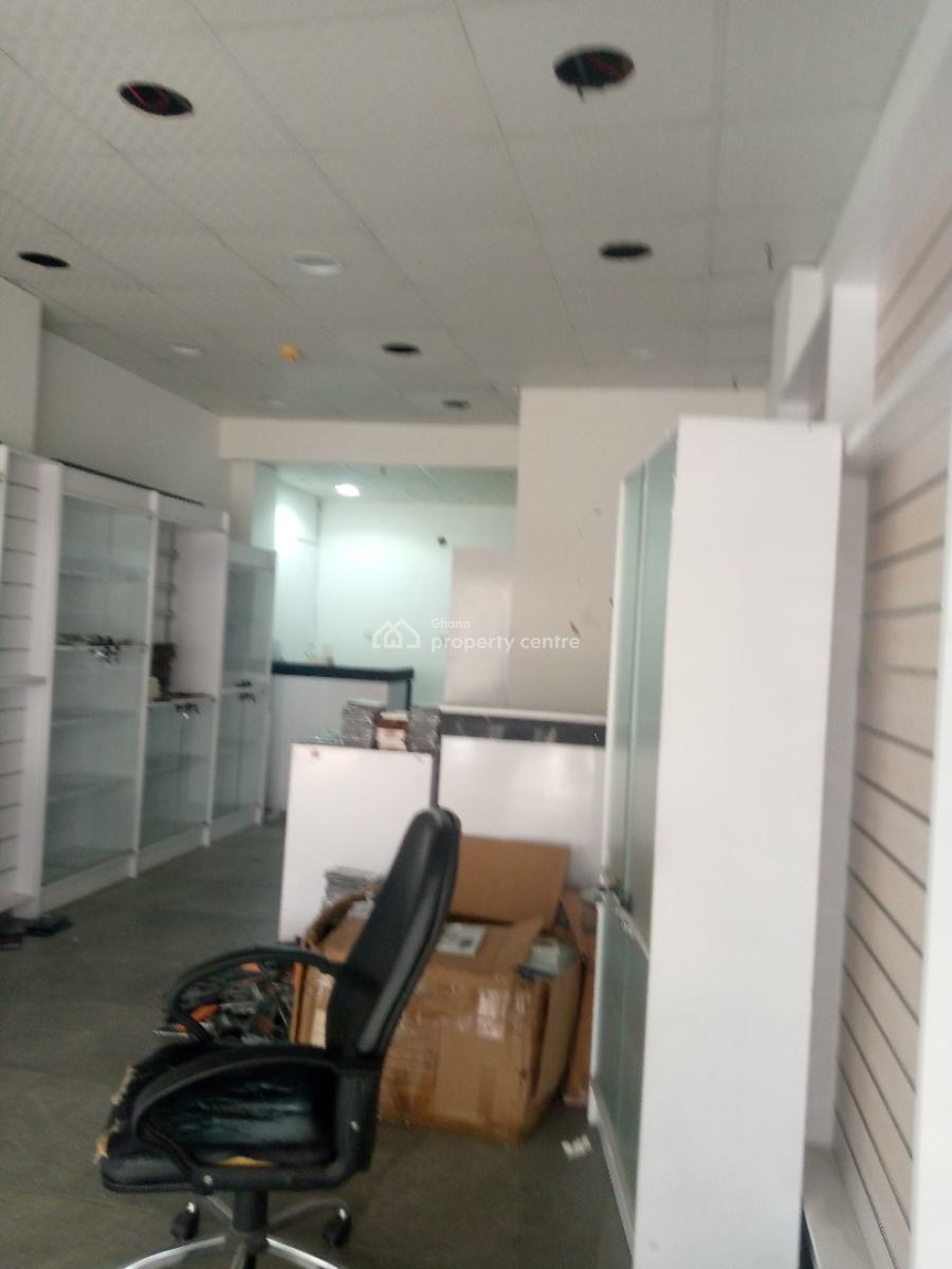 a Commercial Office Space @ Osu, Osu, Accra, Shop for Rent