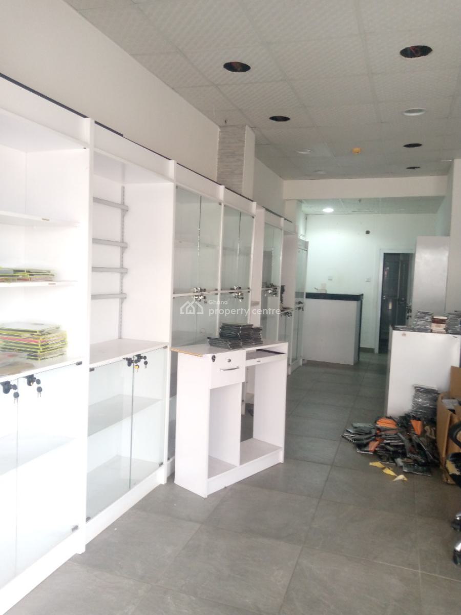 a Commercial Office Space @ Osu, Osu, Accra, Shop for Rent