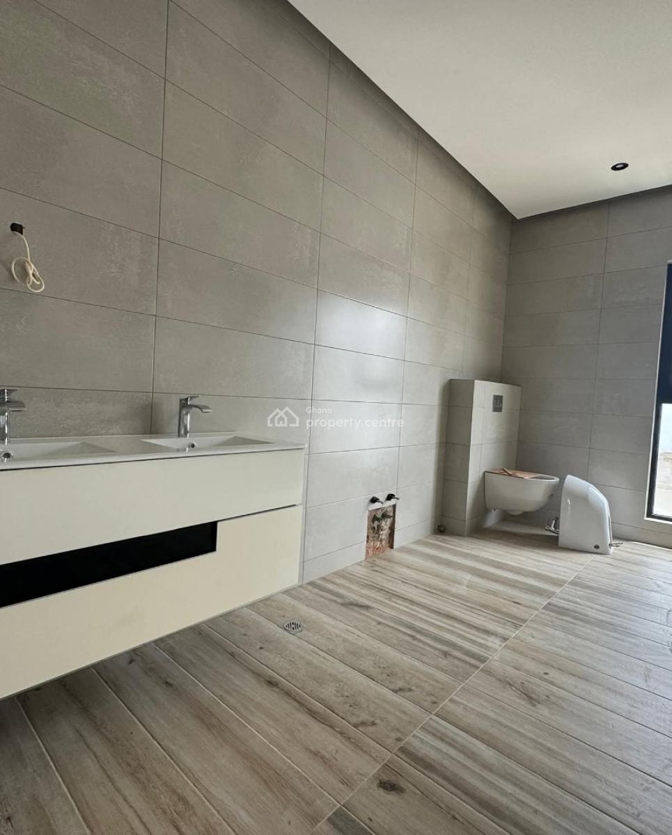 Executive 4bedroom Townhouse @ Dzorwulu, Dzorwulu, Accra, House for Sale
