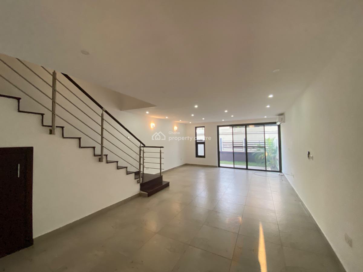Terraced 2 Bedroom Townhouse in a Gated Community with Swimming Pool, Bush Road, Tse Addo, Accra, Terraced Duplex for Rent