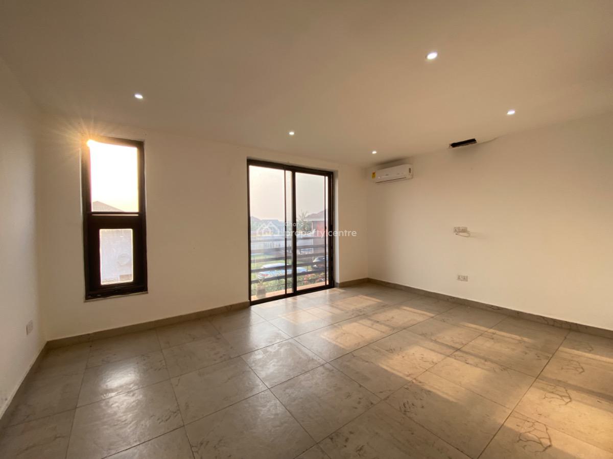 Terraced 2 Bedroom Townhouse in a Gated Community with Swimming Pool, Bush Road, Tse Addo, Accra, Terraced Duplex for Rent