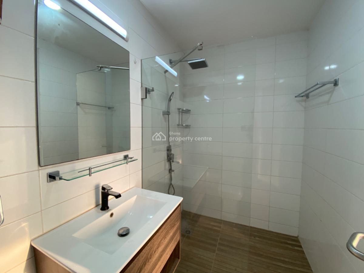 Terraced 2 Bedroom Townhouse in a Gated Community with Swimming Pool, Bush Road, Tse Addo, Accra, Terraced Duplex for Rent